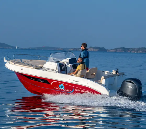 Pacific Craft 630 Sun Cruiser en navigation