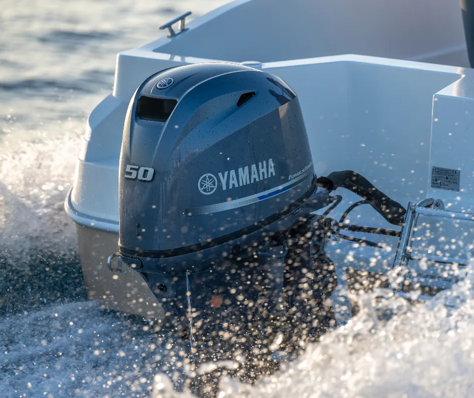 Motor Yamaha en un Pacific Craft