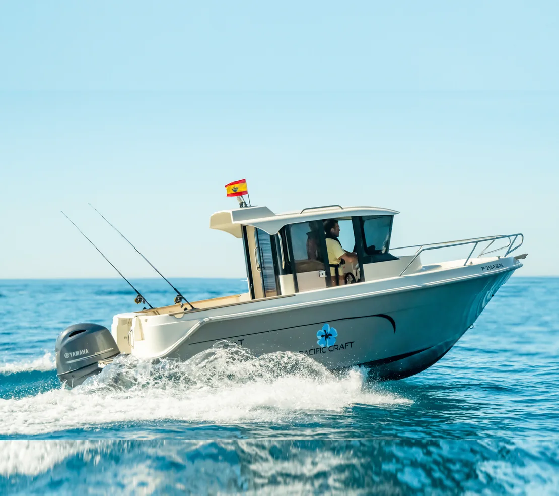 Pacific Craft 650 Timonier en navigation