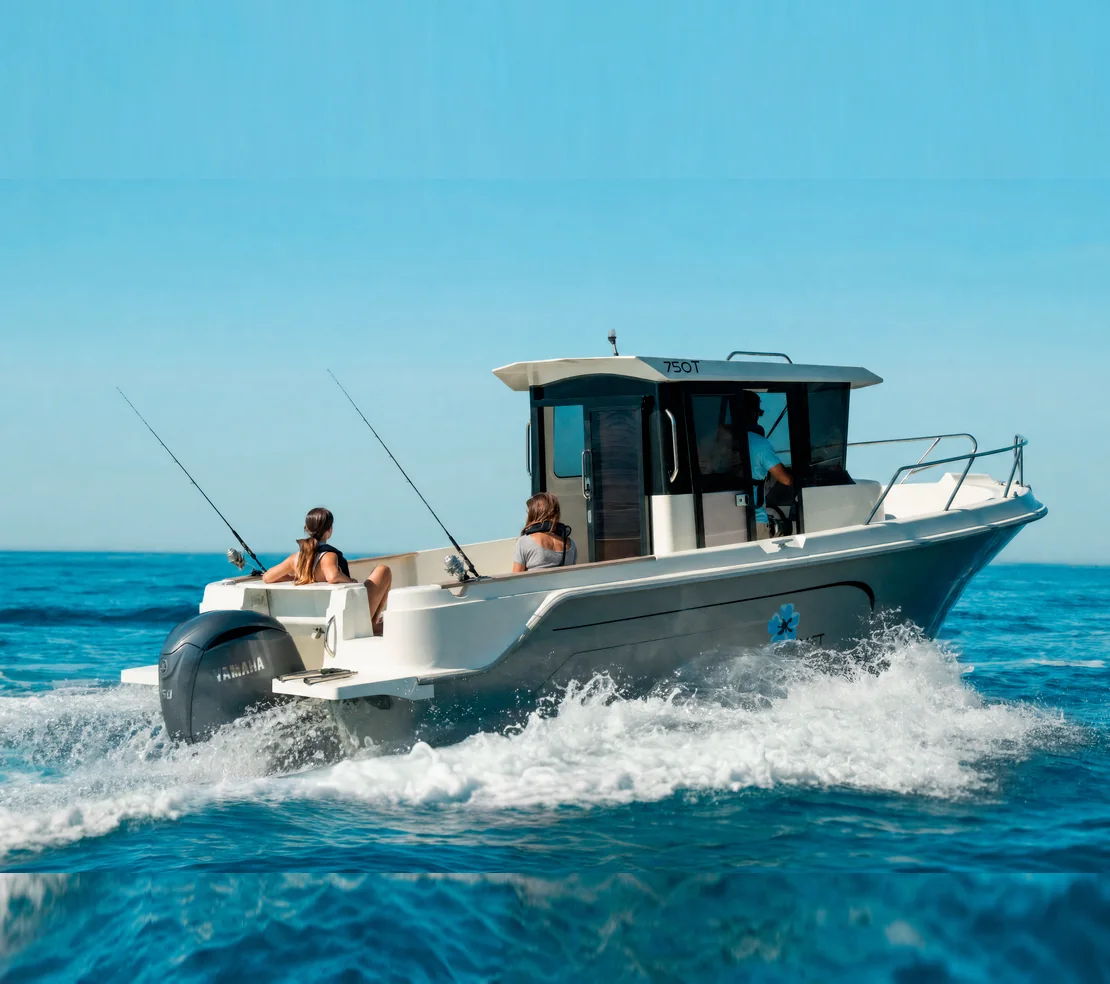 Pacific Craft 750 Timonier en navigation